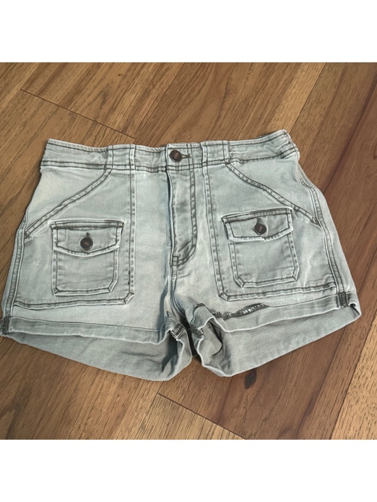 Abercrombie & Fitch Pants - Abercrombie & Fitch Women's Light WasShorts Size 2 W26